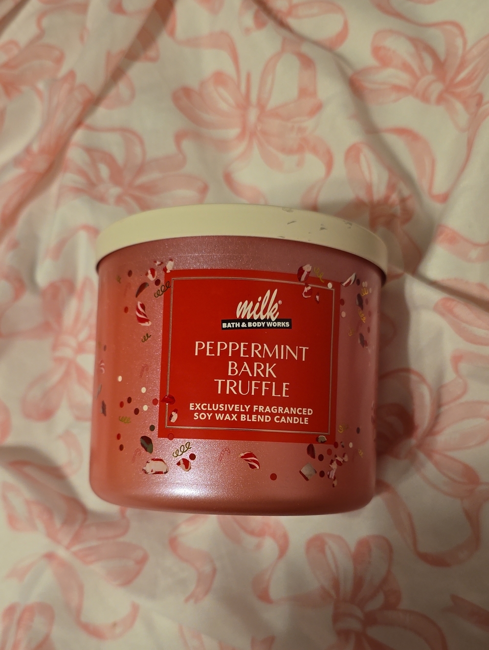 BNWT Bath Ans Body Works Milk Bar Peppermint Bark Truffle Candle